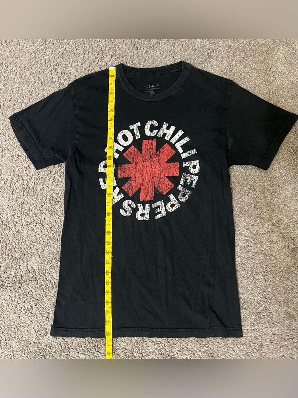 Red Hot Chili Peppers T-Shirt Black and Red - Picture 2 of 5